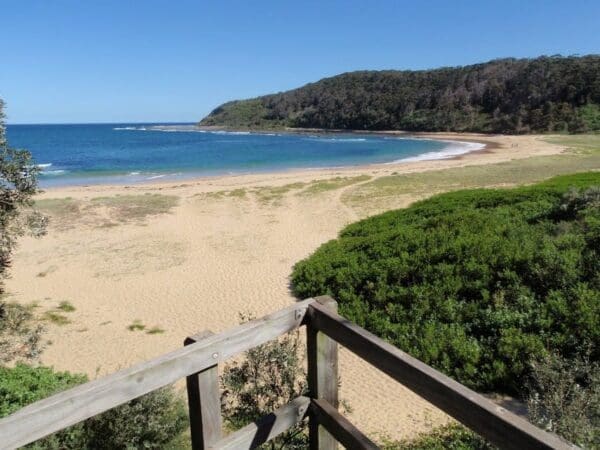 Bateau bay beach loop 600x450