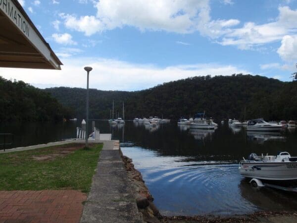 Hikes Apple tree bay birrawanna loop 600x450