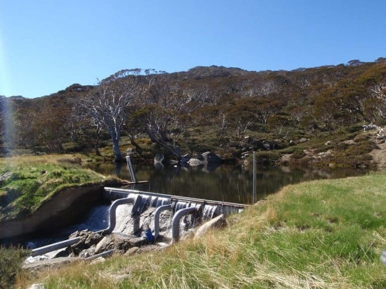 Charlotte pass to village dam 768x576