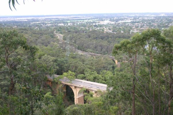 Hikes Lapstone viaduct and zig zag 600x400