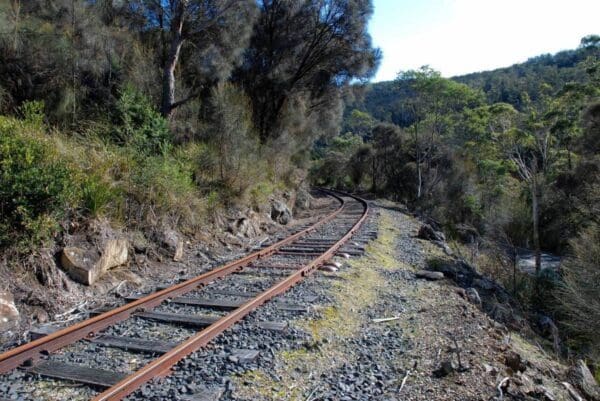 Horseshoe Falls Walk (1.6km) Derwent valley rail trail 600x401