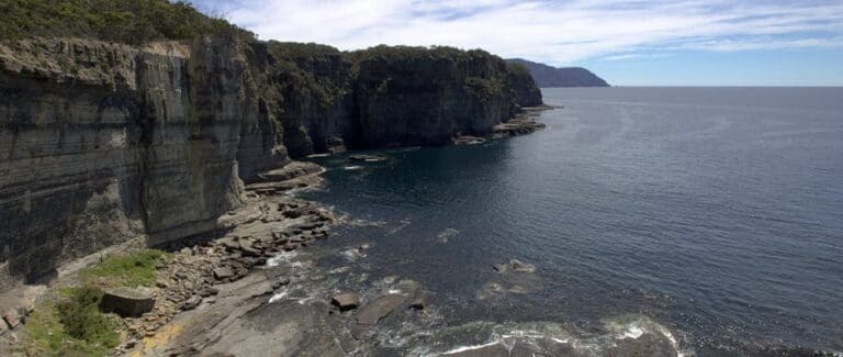 Waterfall bay walk trail hiking australia 768x325