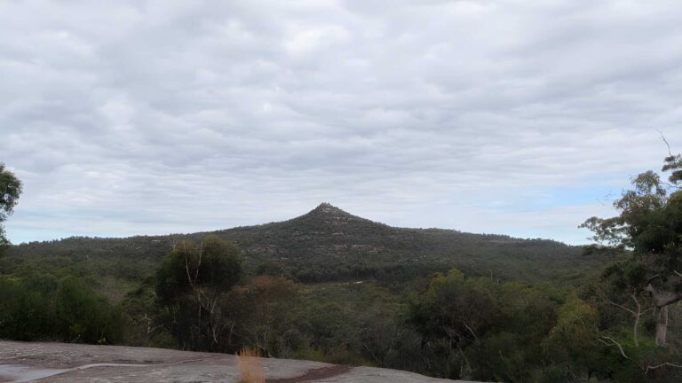 Patonga to wondabyne station - pindar caves hike (28. 1km)