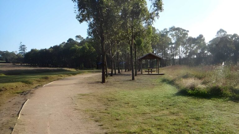 Rouse Hill Estate Walk (1km) Rouse hill estate walk (1km)
