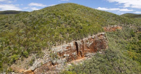 Permanent Waterhole Track (2km) Red rock gorge lookout 600x315