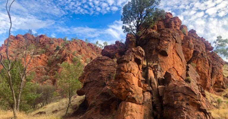 Ndhala gorge walk 768x403