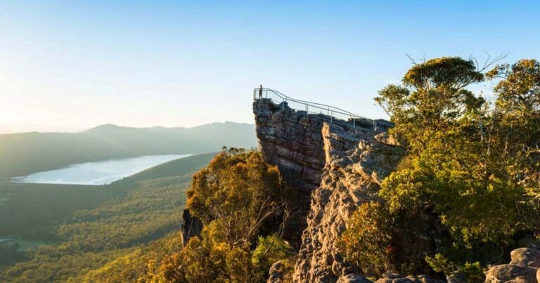 The Pinnacle Walk (4km) The pinnacle 768x403