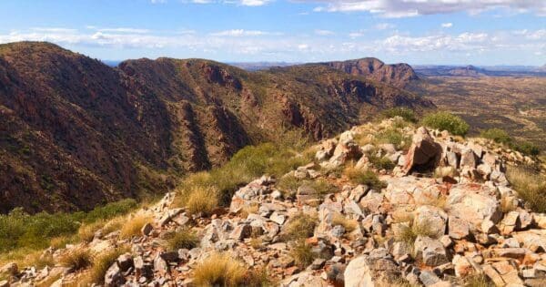Epic and iconic hikes Australia Larapinta trail 600x315