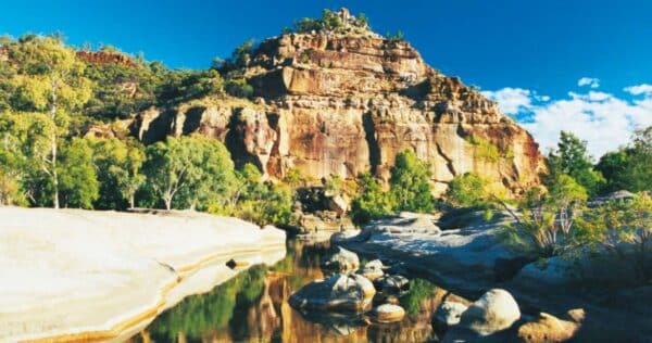 Hikes Pyramid walking track 600x316