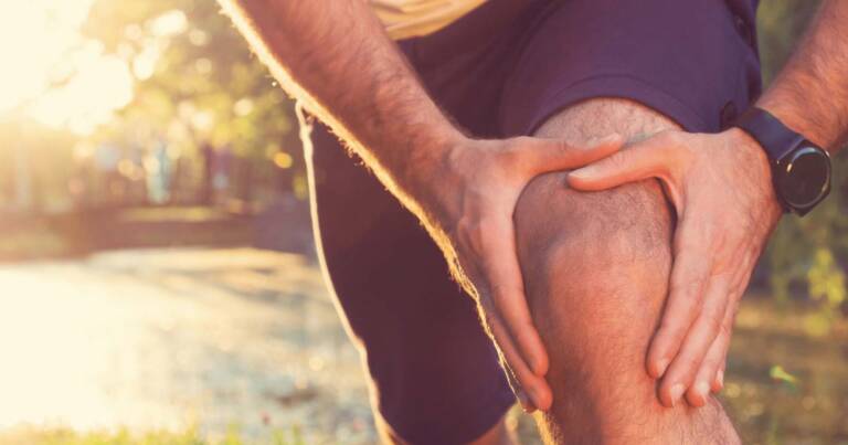 Managing knee pain while hiking