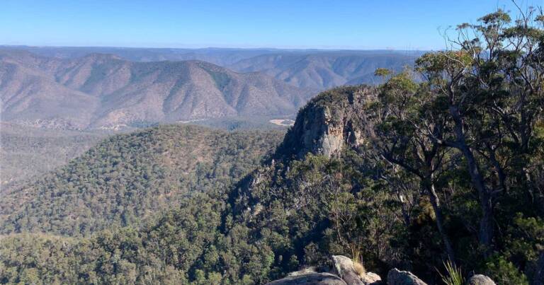 Escarpment Walk (13km) Escarpment walk 768x403