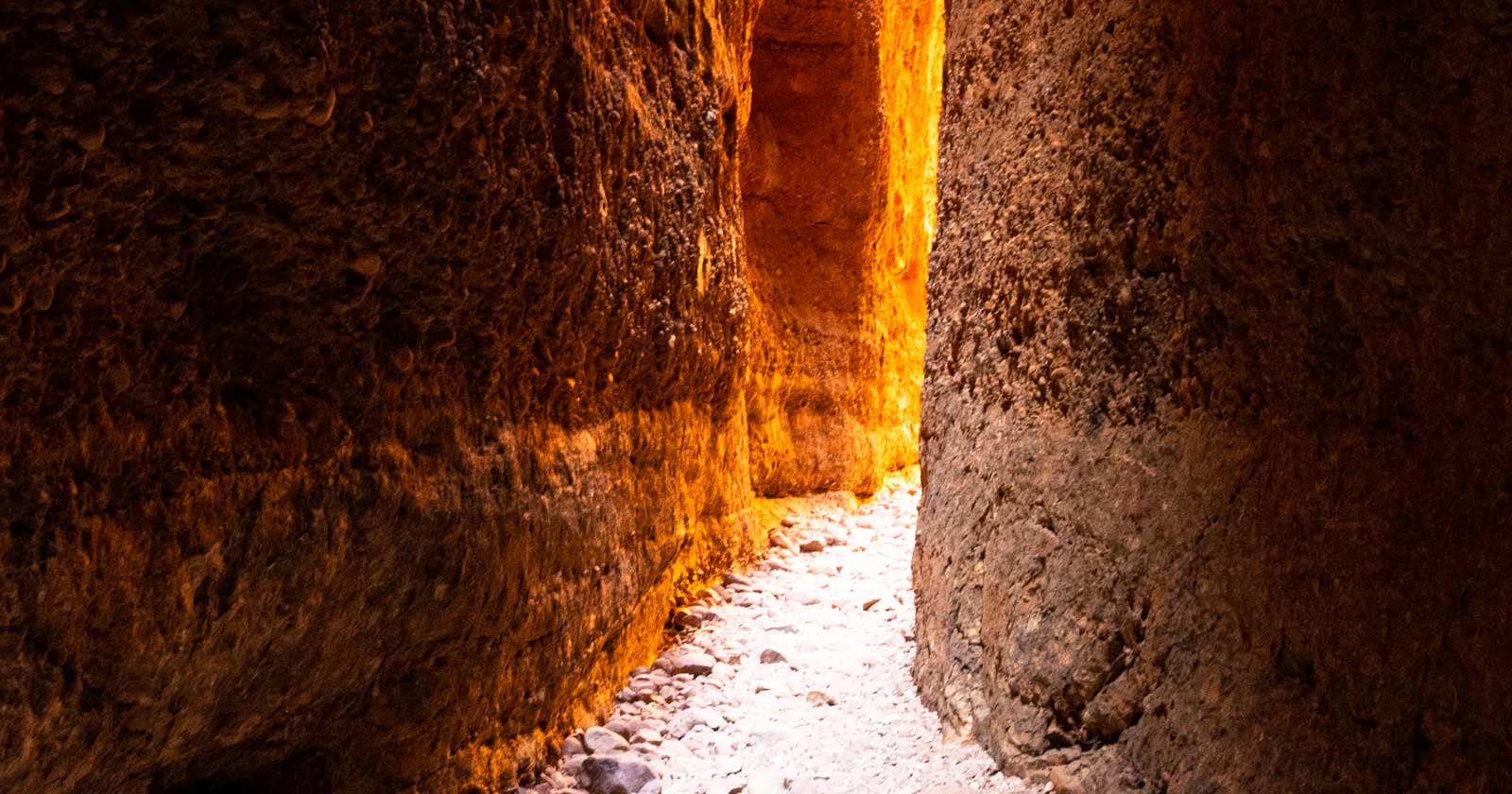 Echidna Chasm Trail Walk (2km) - Purnululu National Park, WA