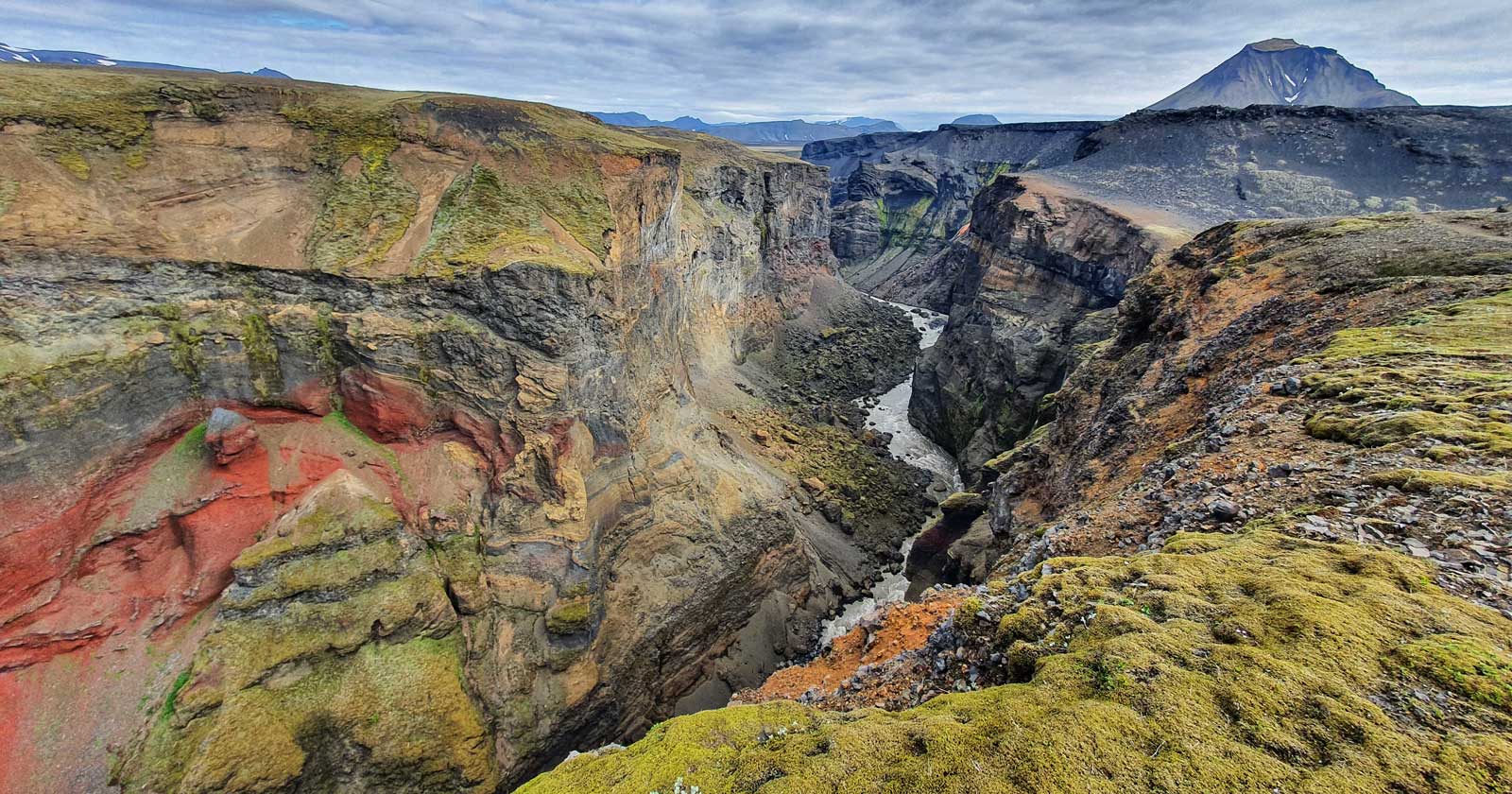 Laugavegur trek iceland
