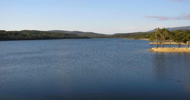 Lake circuit trail