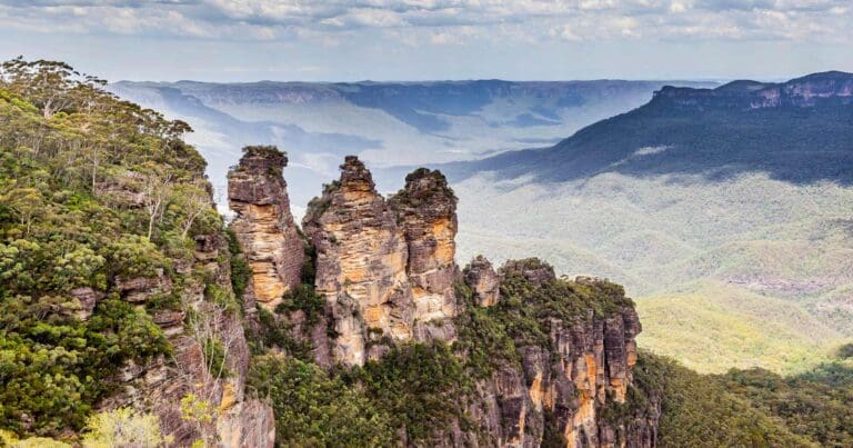 The Three Sisters Walk The three sisters walk