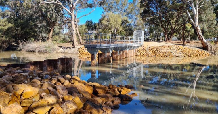 Paringa goat island track