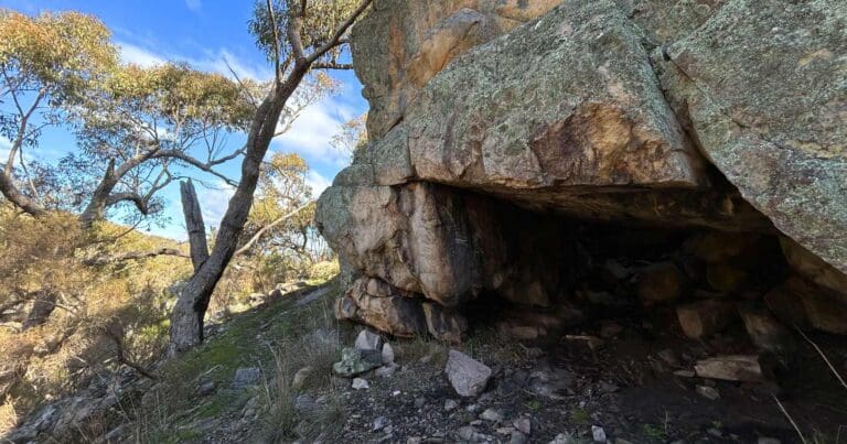 Devils cave circuit walk