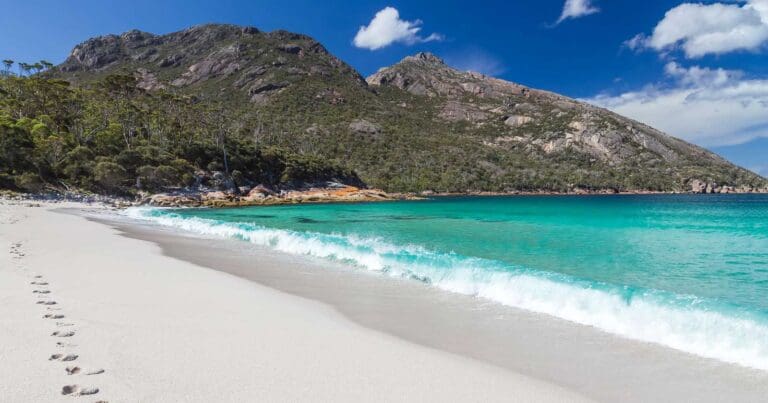 Freycinet peninsula circuit hike