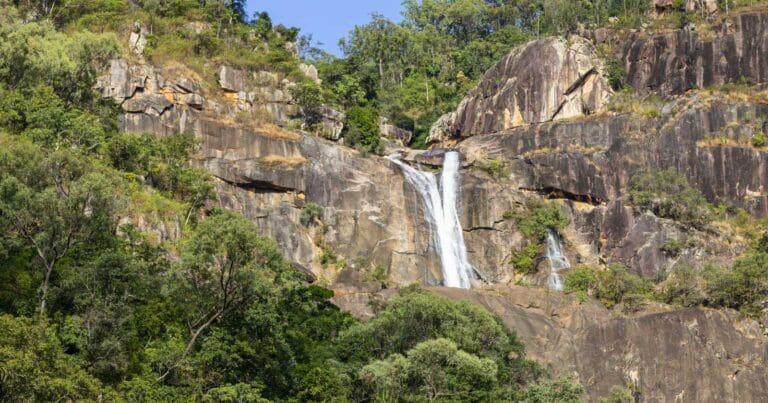 Jourama falls lookout walk