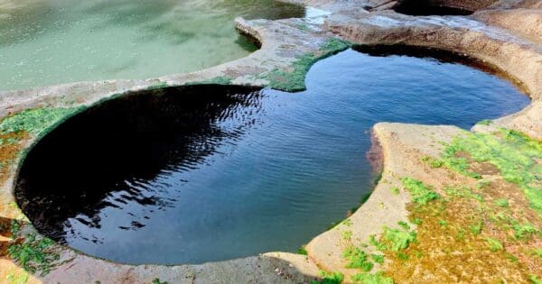 Figure eight pools hike