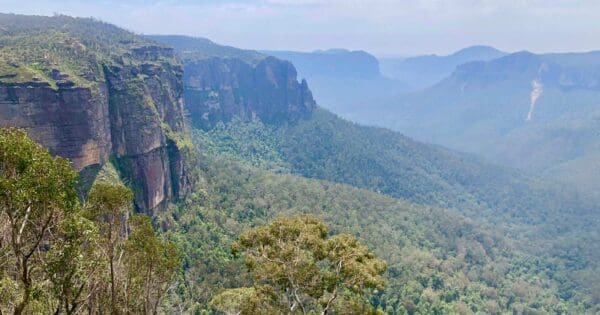 Grand canyon cliff top popes glen track 600x315