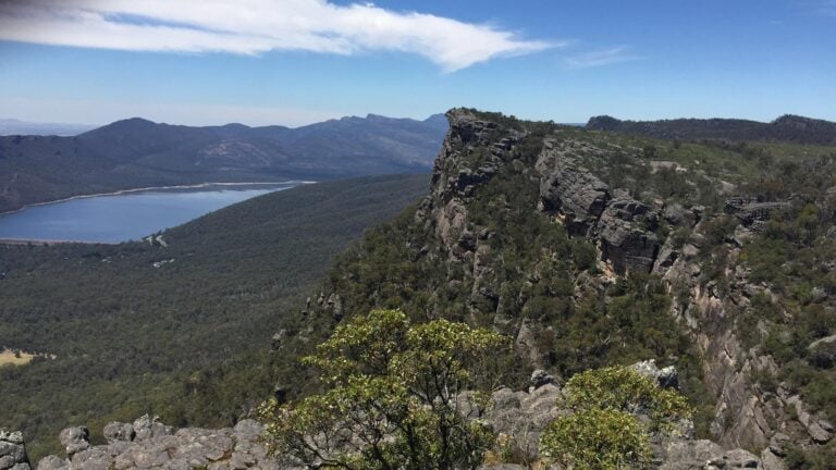 Barri yalug walk