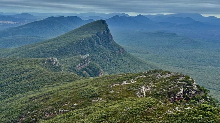 Mount abrupt (mud-dadjug) hike (6. 5km)