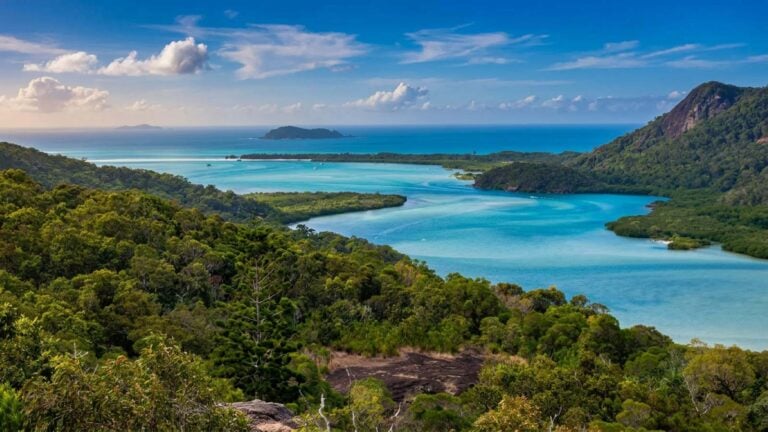 The ngaro track whitsunday island qld
